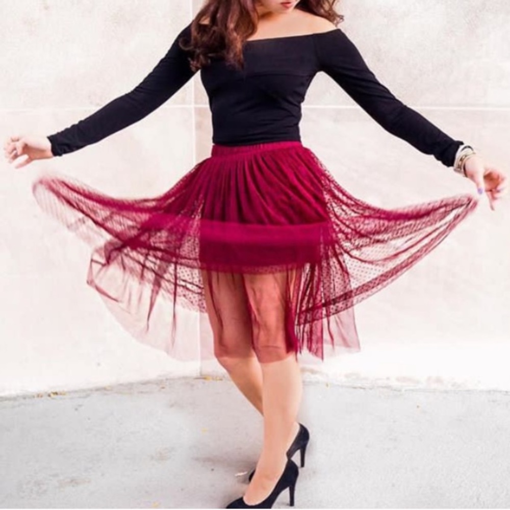 ♥️ Maroon red Overlay polka dot